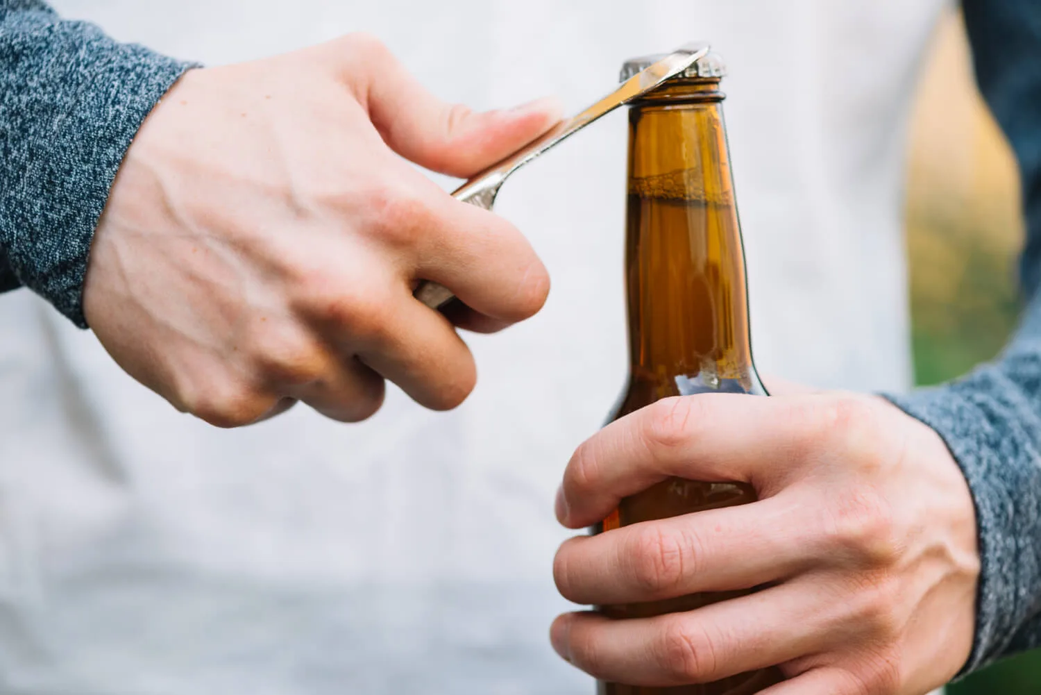 comment ouvrir une bouteille sans tire bouchon