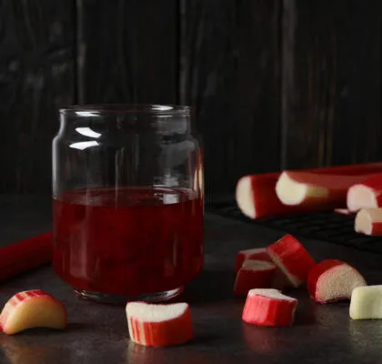 Vin de rhubarbe