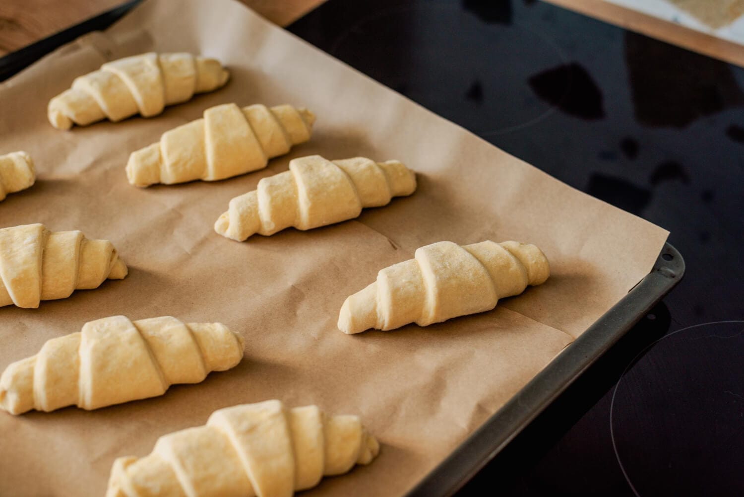Viennoiseries prêtes à cuire : une solution sur-mesure pour les boulangers et restaurateurs
