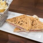 Recette de panini au jambon : la méthode rapide et savoureuse pour un sandwich chaud parfait