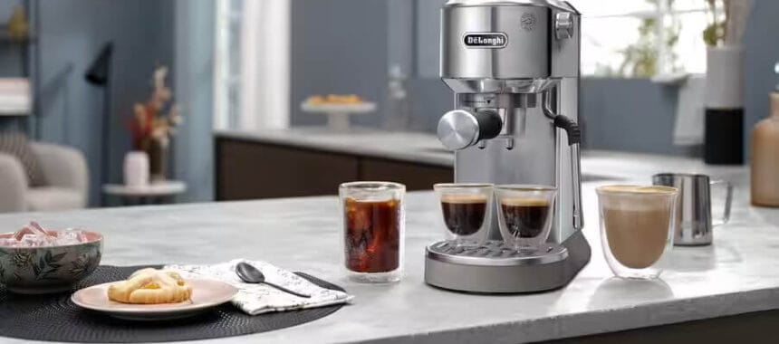 De’Longhi Dedica Duo : une machine expresso compacte qui prépare aussi le Cold Brew